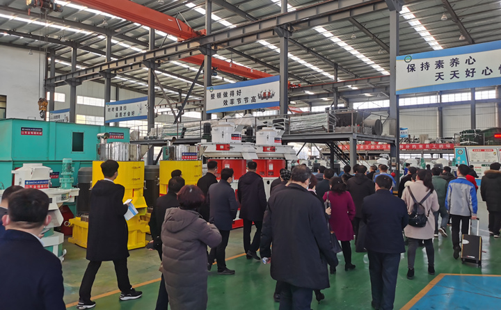 山東金格瑞不斷提升企業(yè)創(chuàng)新力、發(fā)展力、影響力，為我區(qū)全面建設(shè)現(xiàn)代化濟(jì)東強(qiáng)區(qū)再立新功.jpg