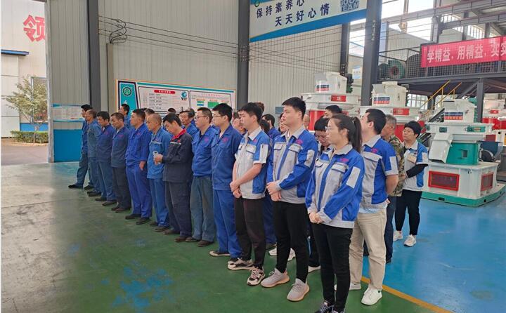 通過此次安全環(huán)保培訓(xùn)活動，進一步提高了車間全體職工的安全意識和操作技能，為保障車間安全生產(chǎn)打下了堅實的基礎(chǔ)。.jpg