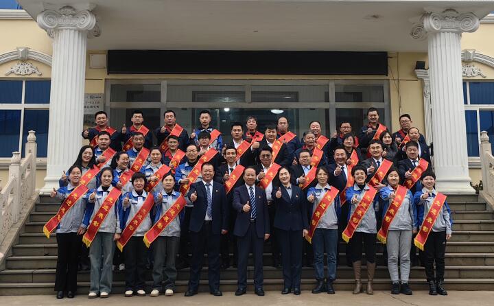 超！多！獎(jiǎng)！山東金格瑞隆重召開2023年度總結(jié)表彰大會(huì)！.jpg
